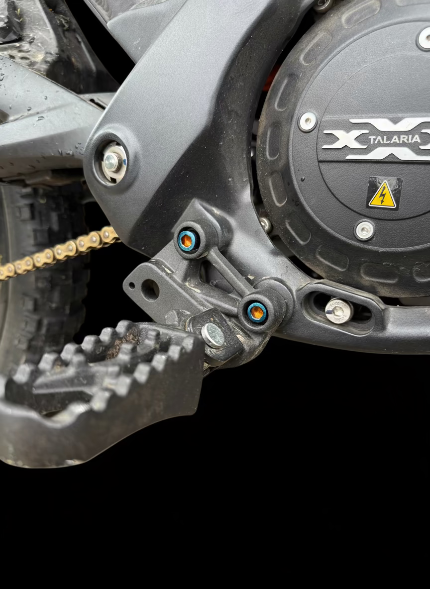 Titanium Peg Bracket (All Emoto)